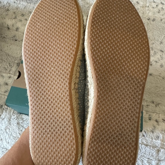 SOLD. Toms Alpargata rope, sky blue, sunspots, cross weave, women’s size 10 - Picture 3 of 6